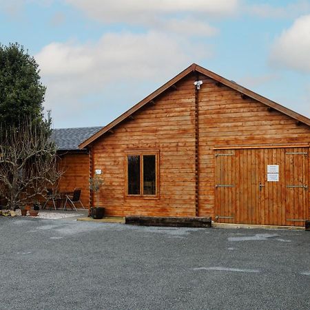 Spacious Cabin Evcharger And Free Parking Near Cambridge Exterior foto